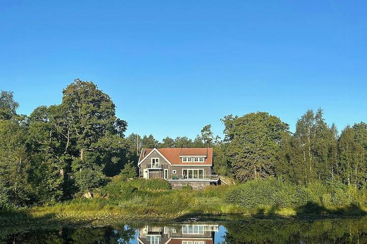 Idyllischer Kleinbauernhof mit Zugang zu Bootshaus und Steg in Mandal