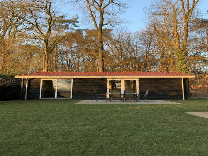 Ferienhaus für 6 Personen, mit Balkon/Terrasse und Terrasse sowie Garten in Hellendoorn