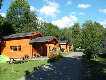 Maison de campagne pour 5 personnes, avec terrasse et vue ainsi que jardin et piscine, animaux acceptés à Ascou
