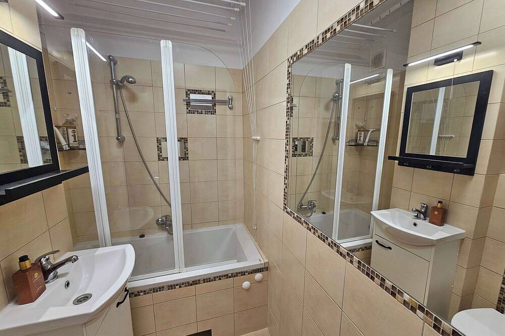 Entire apartment, Cozy Apartment with a Balcony | Praga | Pge in Warsaw, Masovia