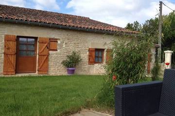 Maison d’hôte pour 2 personnes, avec jardin à Saint-Georges-lès-Baillargeaux
