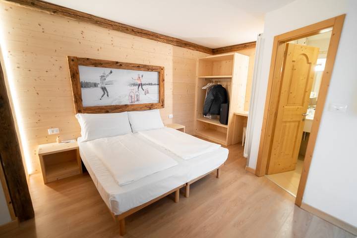 'Fiocco di Neve' Room with Mountain View, Shared Terrace, and Wi-Fi in San Sebastiano (Folgaria), Folgaria