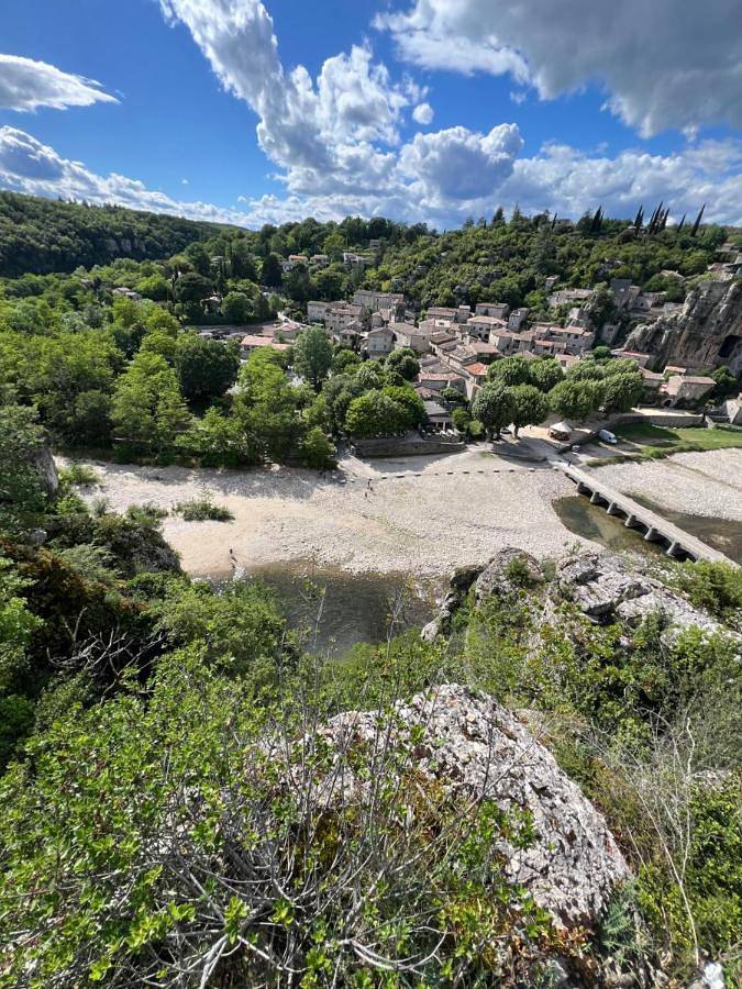 Chambre d’hôte pour 2 personnes, avec Terrasse et Vue à Labeaume
