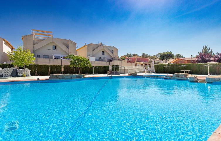 Maison de vacances pour 4 personnes, avec piscine et terrasse, animaux acceptés - 1