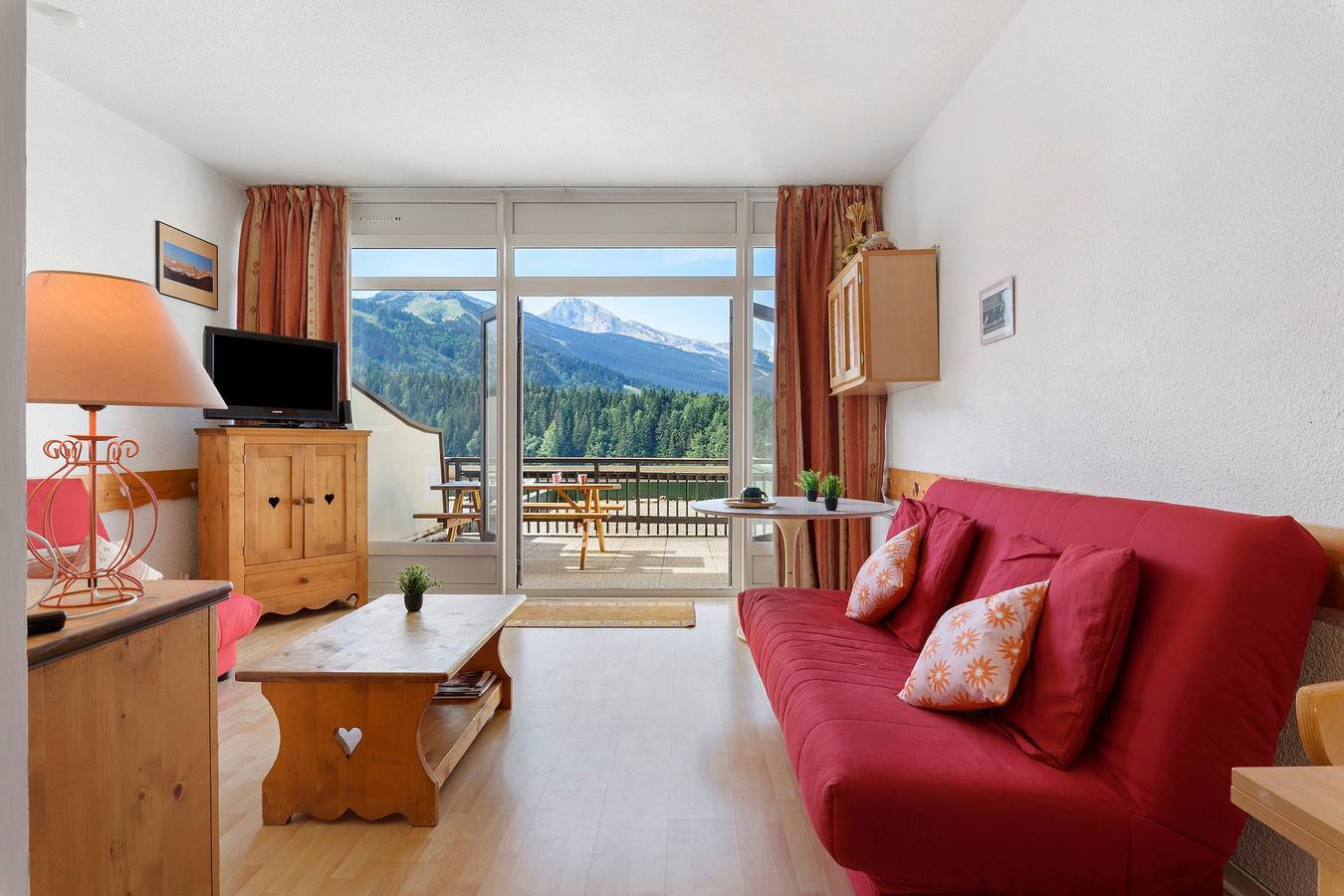 Ganze Wohnung, Großzügiges Studio mit Bergblick, Terrasse & direktem Pistenzugang in Villard de Lans in Villard-de-Lans, Parc naturel régional du Vercors