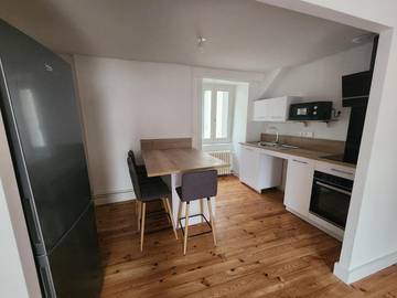 Gîte pour 4 personnes, avec balcon à Allassac