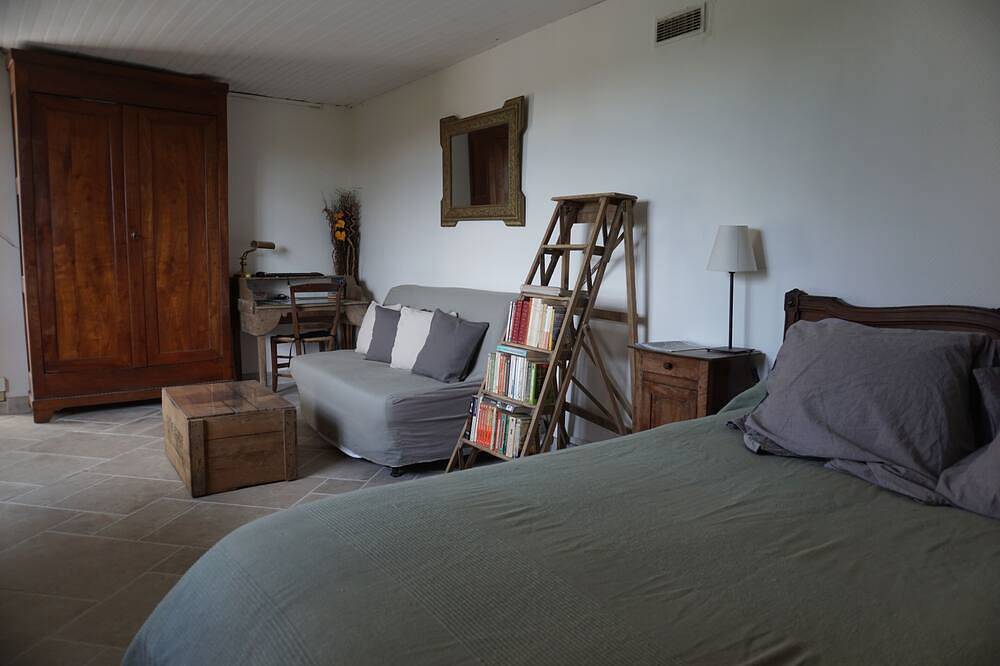 \"Bon Accueil\" Cottage Cosy au bord de l'eau in Varen, Tarn-et-Garonne