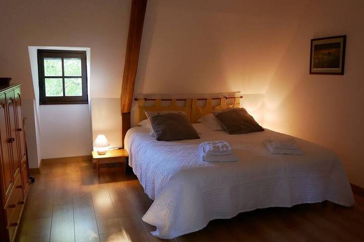 Location de vacances pour 6 personnes, avec jardin et piscine à Saint-Aubin-de-Nabirat - 2