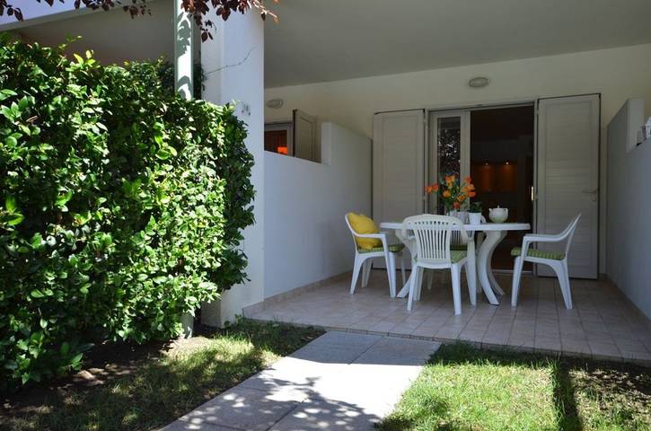 Ferienwohnung für 5 Personen, mit Garten und Meerblick sowie Terrasse in Bibione Pineda - 2