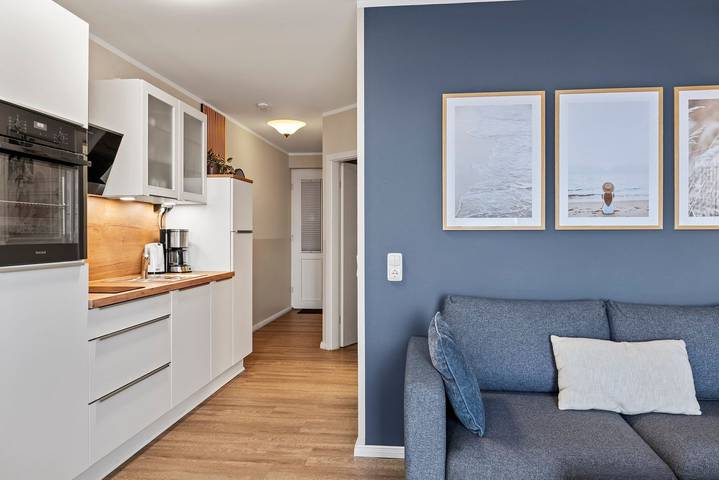 Ganze Wohnung, Ferienwohnung in erster Reihe am Strand mit Balkon und großartigem Meerblick! in Kühlungsborn Weststrand, Kühlungsborn