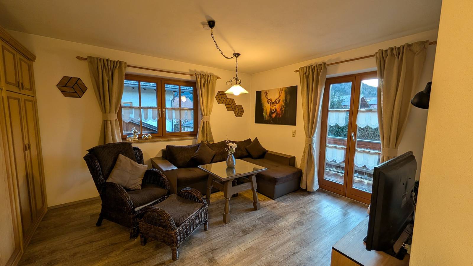 Entire apartment, Apartment 'Wohnung 1' with Mountain View, Balcony and Wi-Fi in Mittenwald, Bavarian Alps