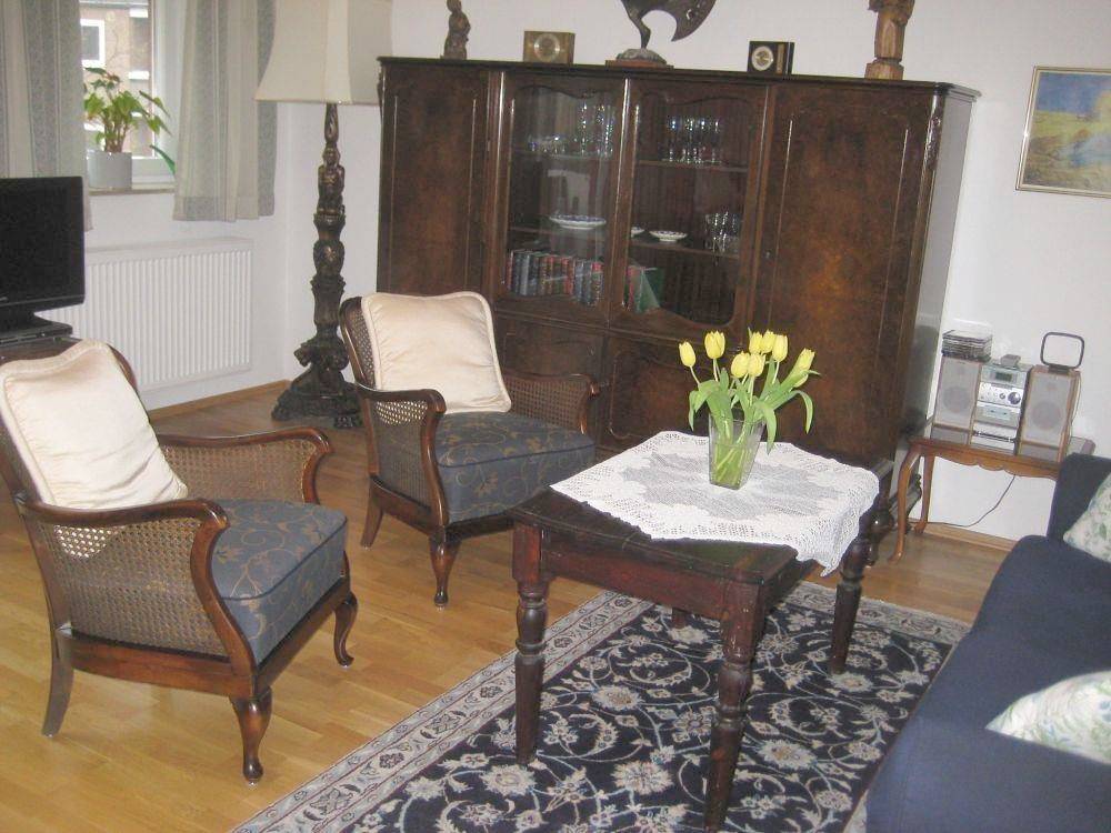 Ganze Ferienwohnung, Fewo Grünes Herz, Dusche und Badewanne in Kieler Förde, Kiel