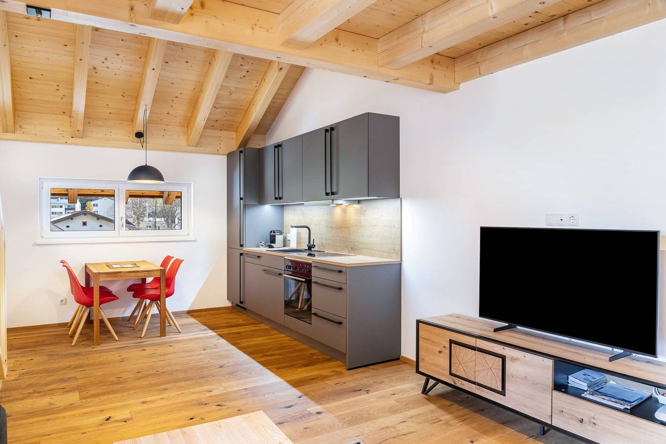 Apartamento entero, Apartamento 'Alte Mühle' con vistas a la montaña y Wi-Fi in Scharnitz, Arnspitzgruppe