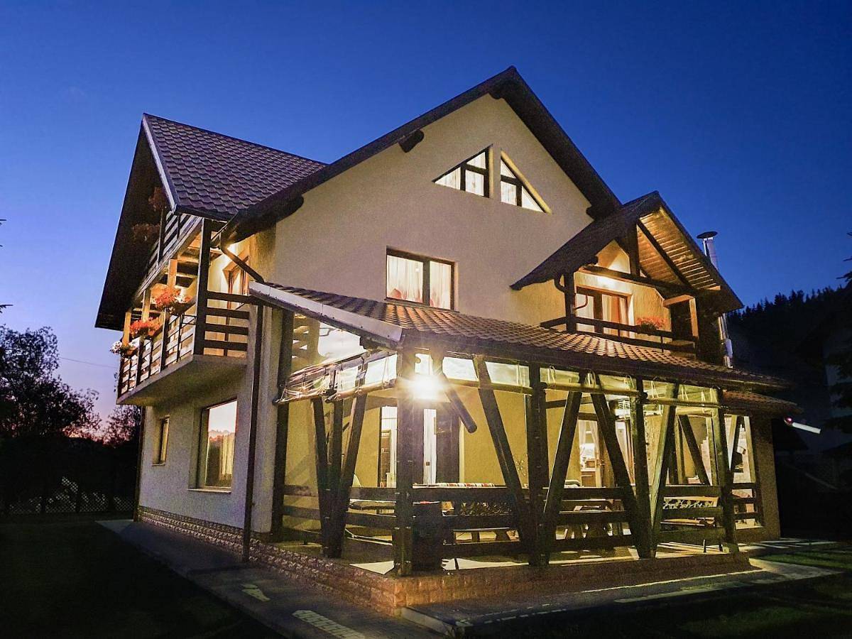 Vila Flora în Gura Humorului in Carpathians