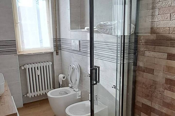 Apartamento entero, Minimal suite - Novarese night in Novara, Provincia de Novara