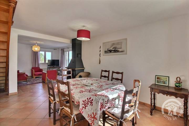 Gîte pour 6 personnes, avec Terrasse ainsi que Jardin et Vue dans Buguélès