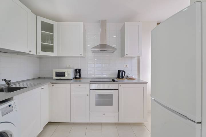 Appartement entier, Vacances 'Ático Home' avec vue sur la mer, balcon et Wi-Fi in Los Cristianos, Arona