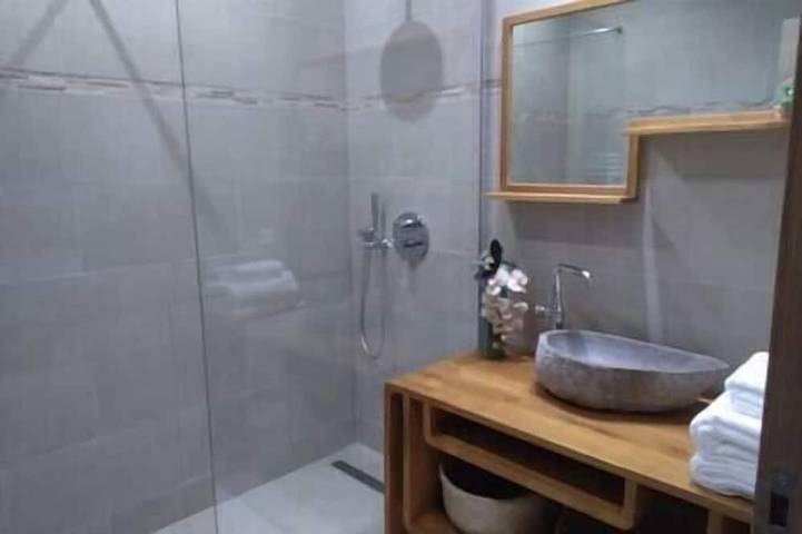 Gîte pour 4 personnes, avec jacuzzi et jardin à Cuges-les-Pins - 4