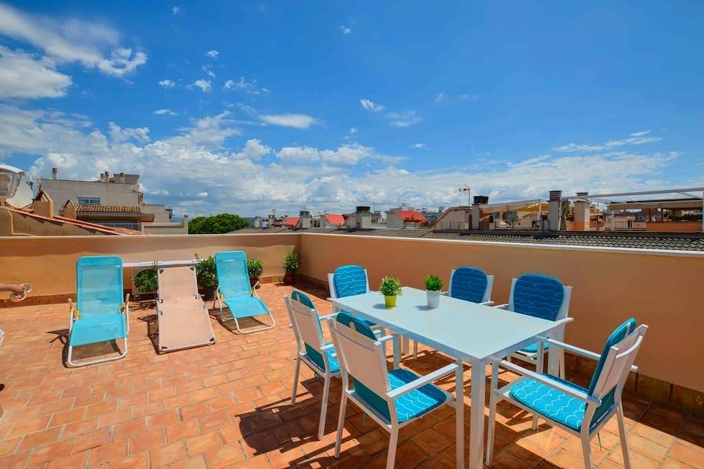 Centrally Town House "Villa José" with Terrace in El Molinar, Palma