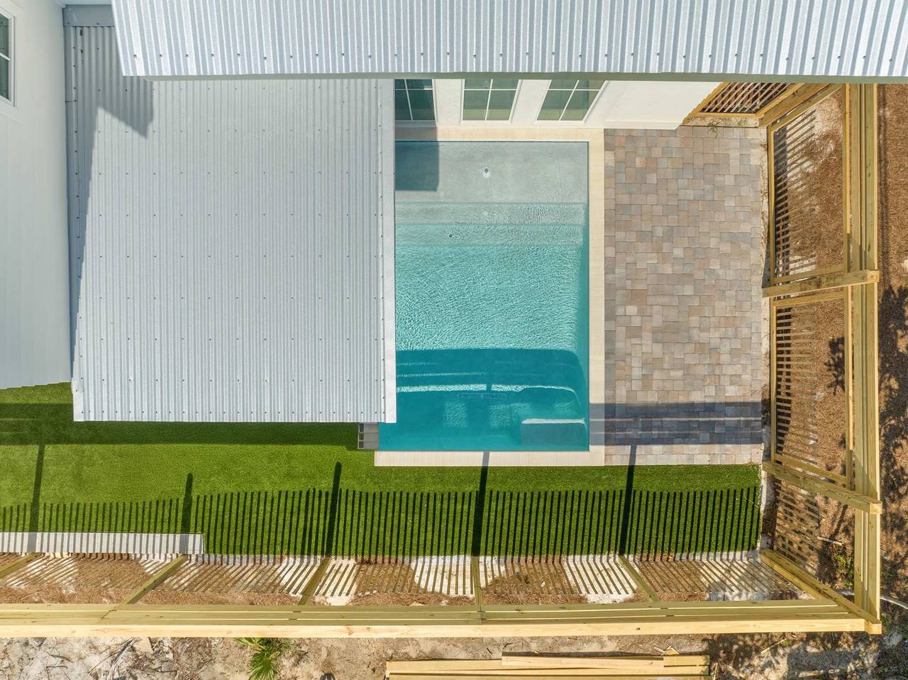 Lux Casa Blanca Pet Friendly  Pool  Golf Cart  Beach in Gulf Resort Beach, Emerald Coast