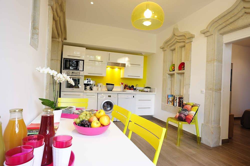 Gîte pour 4 Personnes dans Vals-les-Bains, Parc naturel régional des Monts d'Ardèche