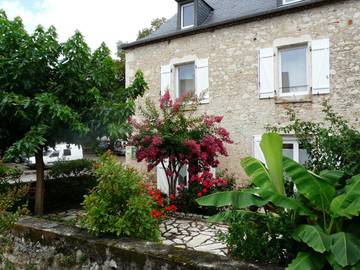 Gîte pour 4 personnes, avec jardin à Saint-Sozy