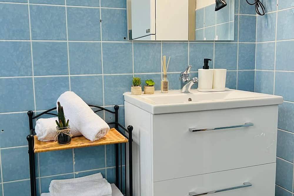 Entire apartment, Charming apartment near the city center in Bielefeld, North Rhine-Westphalia
