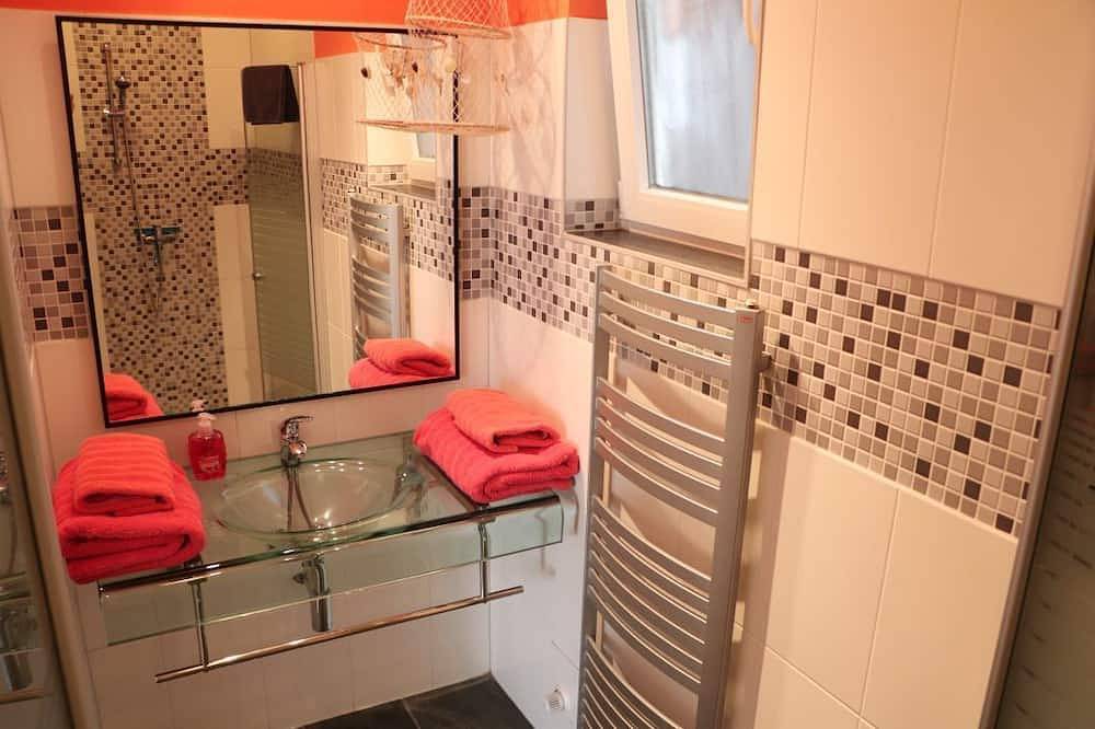 Ganze Wohnung, Ferienwohnung Möwe - Haus Kleines Meehr - Ferienwohnungen an der Müritz in Röbel, Müritz