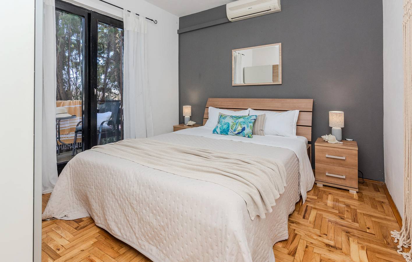 Ganze Ferienwohnung, Gemütliche Unterkunft, 1,5 km vom Strand Ždrijac entfernt: WLAN, Klimaanlage, Parkplatz und Terrasse in Nin, Zadar