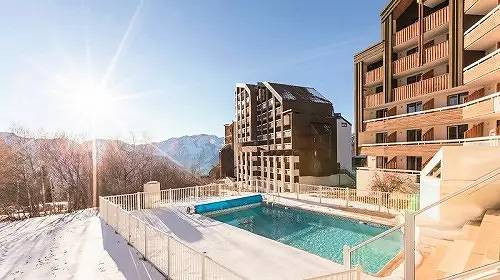 Studio pour 4 personnes, avec sauna et balcon ainsi que vue et piscine - 1