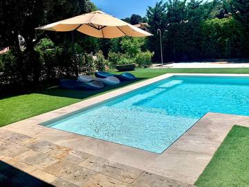 Gîte pour 4 personnes, avec piscine ainsi que vue et jardin, animaux acceptés à Guadarrama
