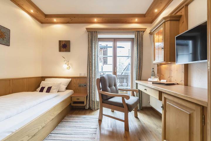 Holiday rental, mit Balkon und Terrasse sowie Sauna und Ausblick in Krün - 4