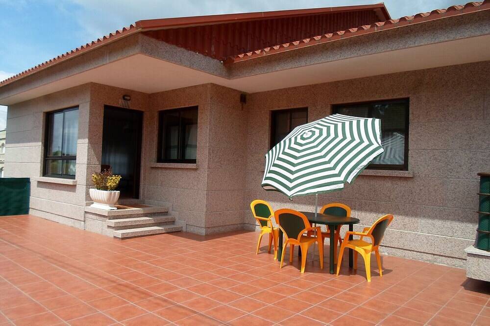 Ganze Wohnung, Apartamento En El Rural Con Terraza En Sanxenxo, Cerca Del Mar in Sanxenxo, Rías Baixas