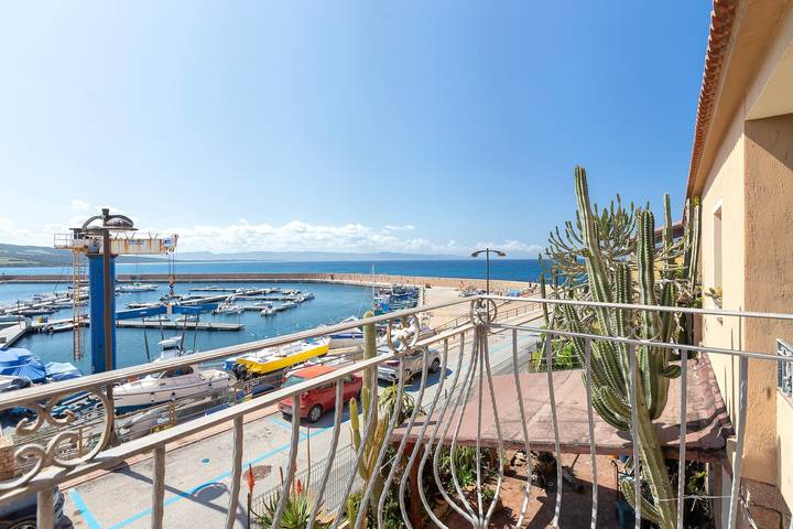 Appartamento per 6 persone, con Giardino a Isola Rossa