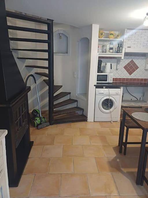 Ganze Wohnung, One-Bedroom Apartment in Montferrat, Draguignan Region