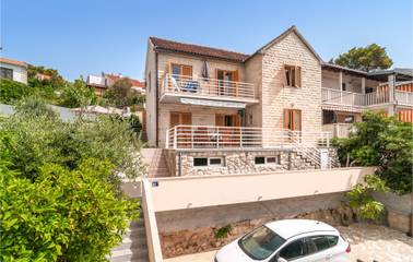 Feriehus til 8 Personer i Splitska, Brac, Bilde 1