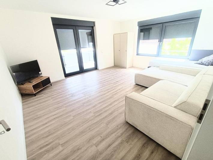Ferienwohnung für 6 Personen, mit Ausblick und Balkon, kinderfreundlich in Rüsselsheim