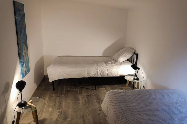 Gîte pour 4 personnes, avec piscine dans Saint-Julien-en-Saint-Alban - 3