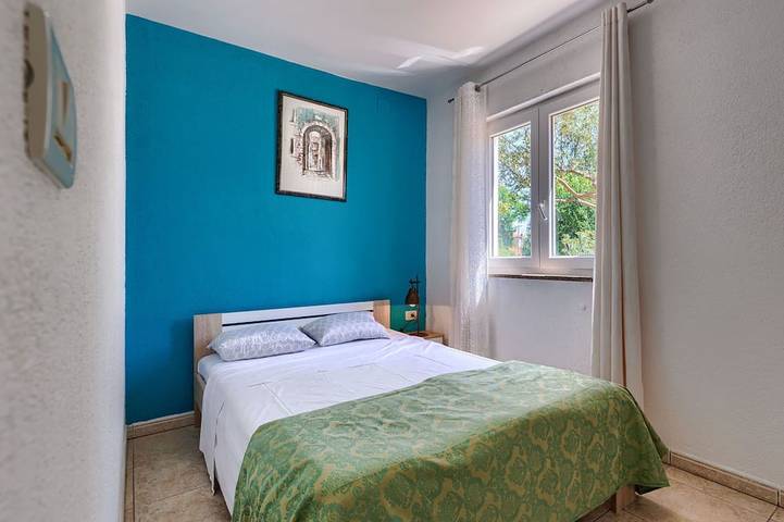 Location de vacances pour 10 personnes, avec jardin et piscine dans Petrovija - 2