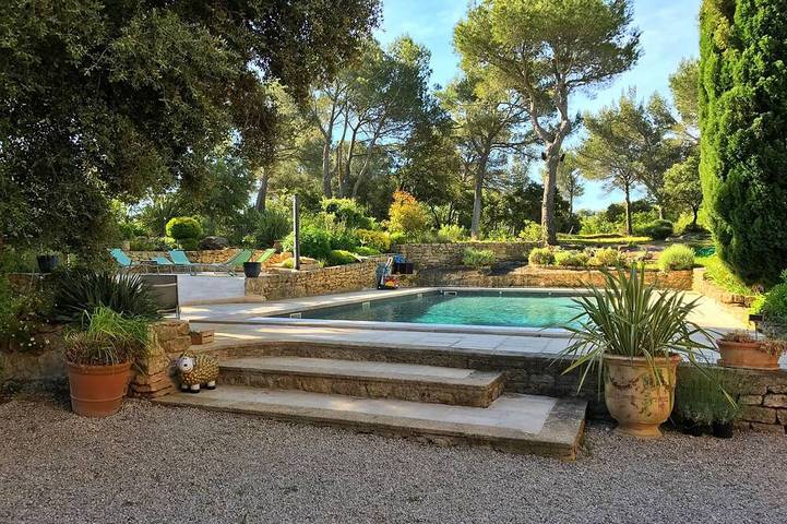 Gîte pour 10 personnes, avec jardin à Pélissanne - 4