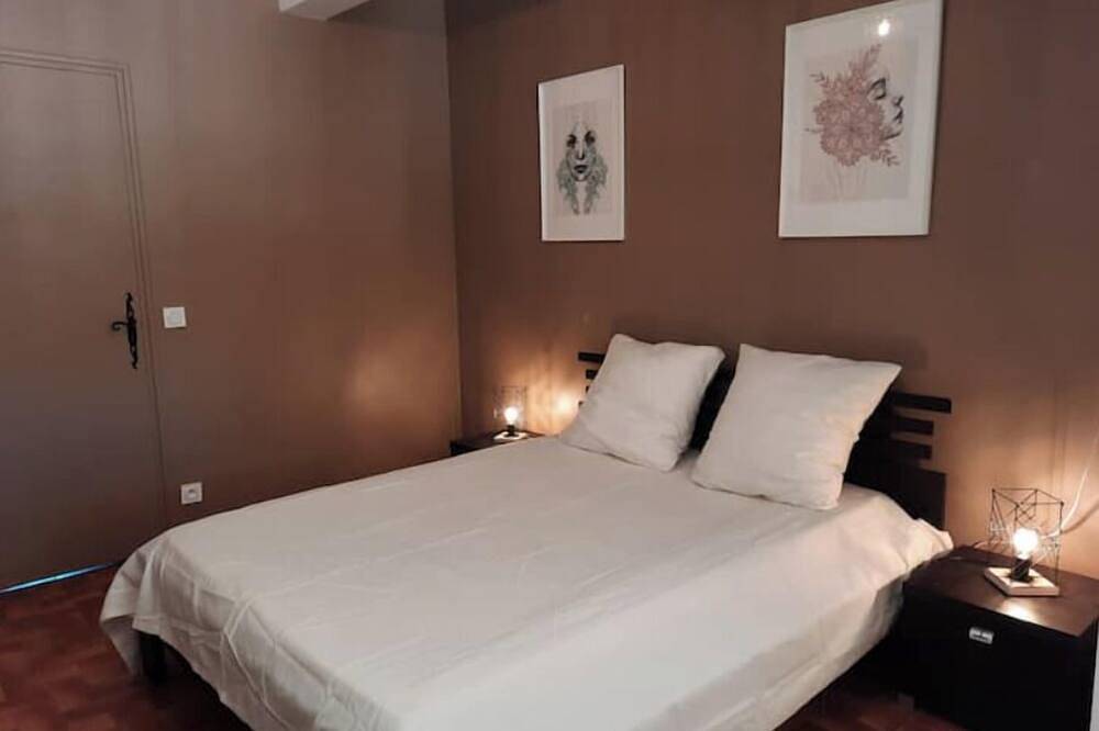 Ganze Wohnung, Vacation home in Manosque, Regionaler Naturpark Luberon