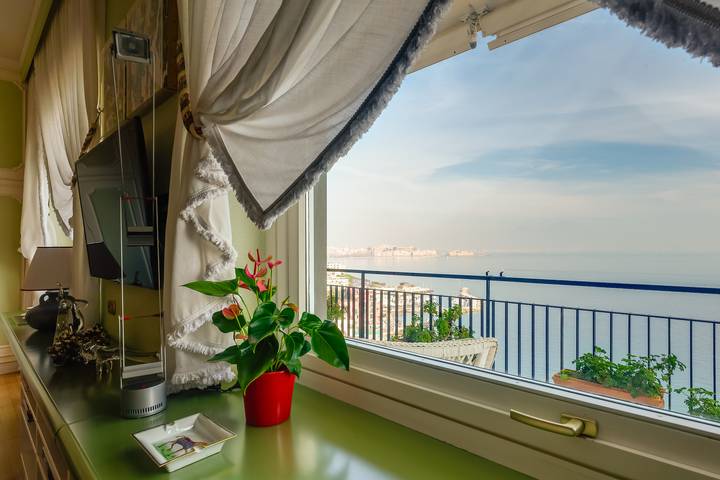 Ferienwohnung für 6 Personen, mit Balkon und Terrasse in Neapel - 3