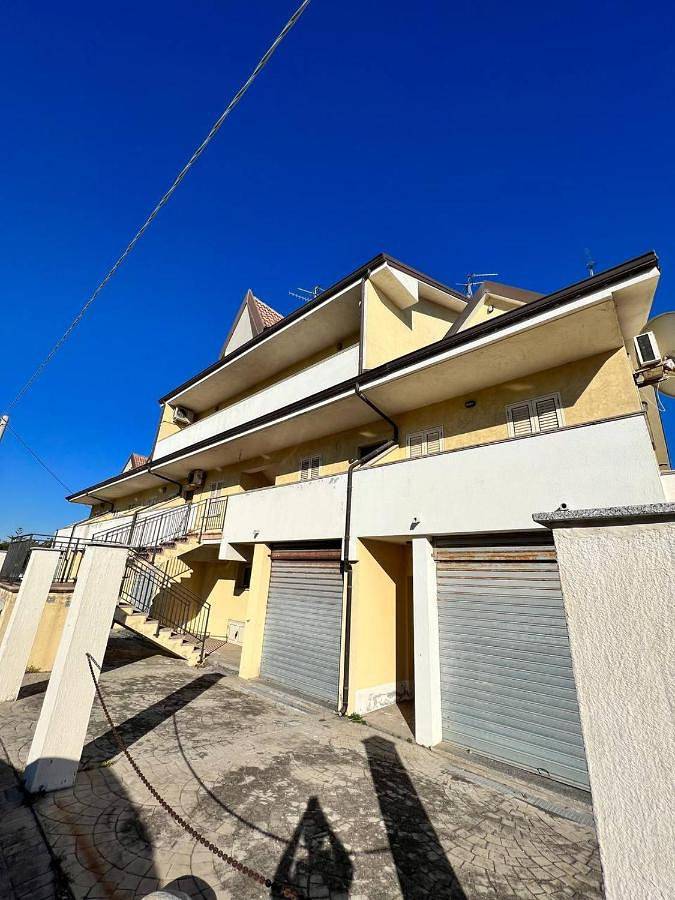 Villa per 17 persone, con balcone e panorama in Costa Ionica Calabria