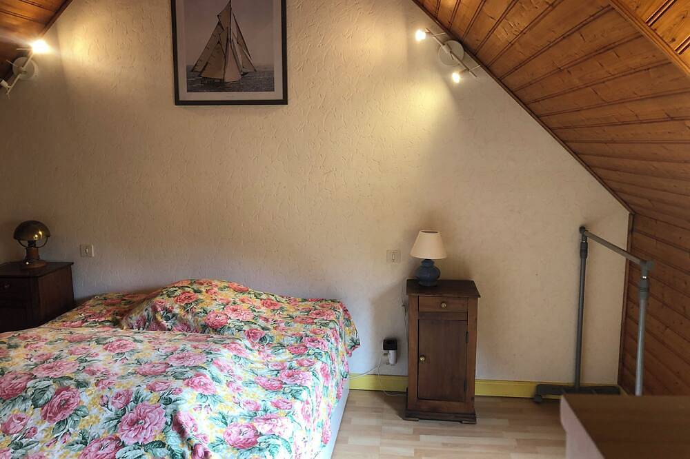 Typical Breton farmhouse in the countryside with modern comforts in Questembert, Región de Vannes