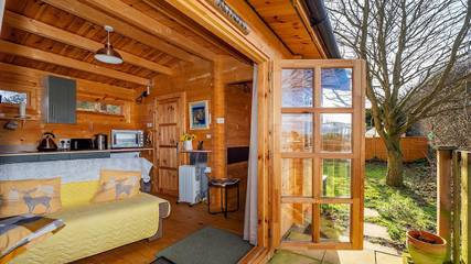 Chalet for 3 People in Surlingham, Norfolk, Photo 2