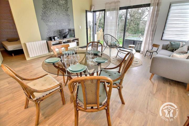 Gîte pour 5 personnes, avec Terrasse et Jardin à Saint-Cast-le-Guildo - 2
