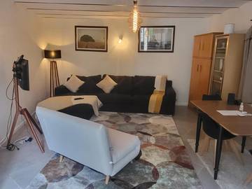 Cottage pour 4 personnes, avec terrasse et jardin à Le Vésinet