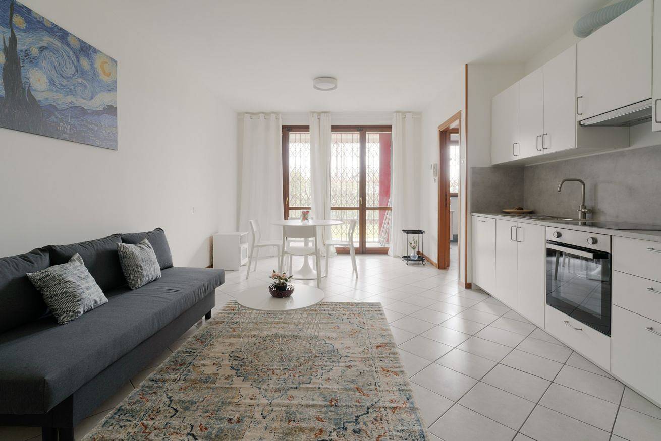 Appartamento intero, Guesthost - Bright Apartment with garden in Milano, Provincia di Milano