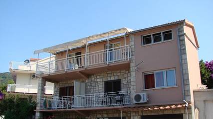 Maison d’hôte pour 2 personnes, avec balcon à Blato