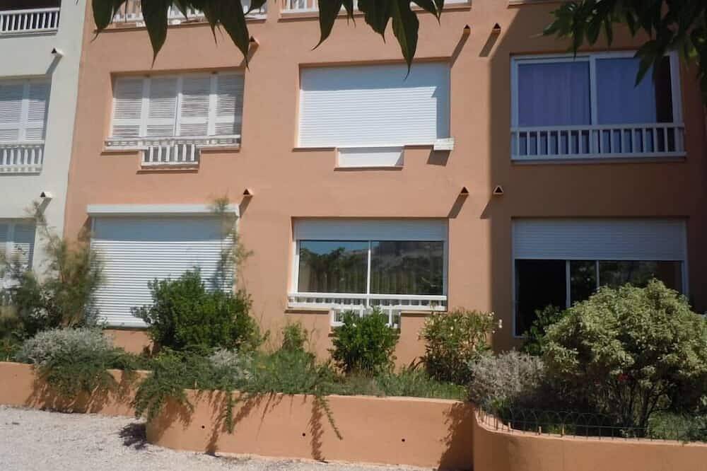 Appartement entier, Studio sur l'Ile du Frioul à Marseille in Frioul archipelago, Marseille